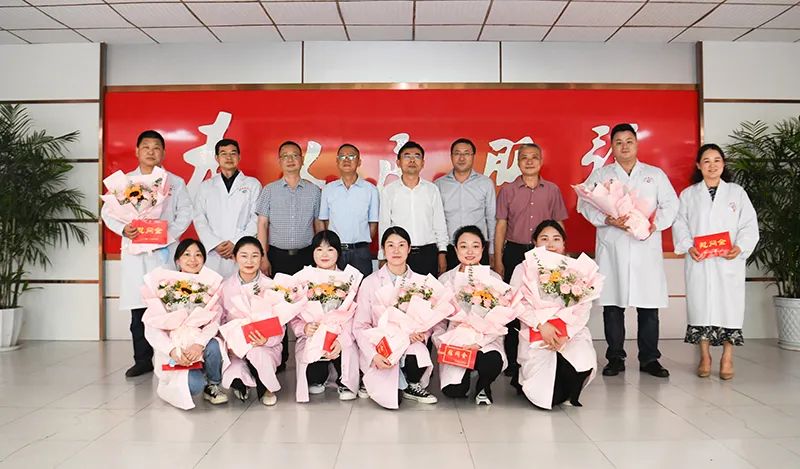 李志超率队开展5·12国际护士节慰问活动，看望一线工作人员
